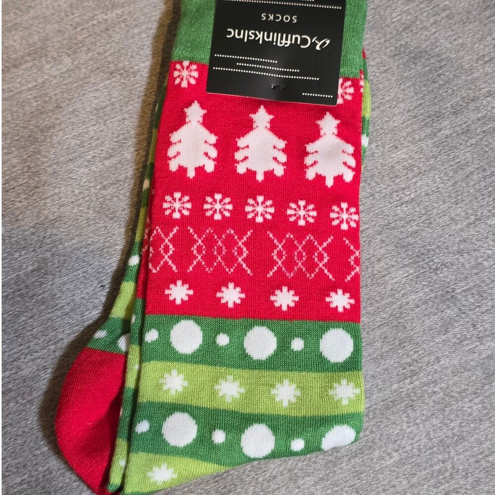 NEW Cufflinks Inc. Men’s Christmas Tree Dress Socks Red Green Ugly Sweater